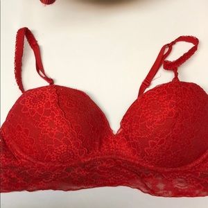 Red Victoria’s Secret bralette